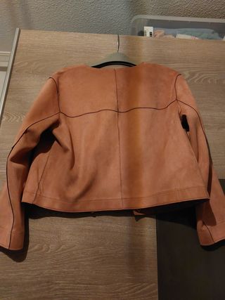 Chaqueta ante rosa 