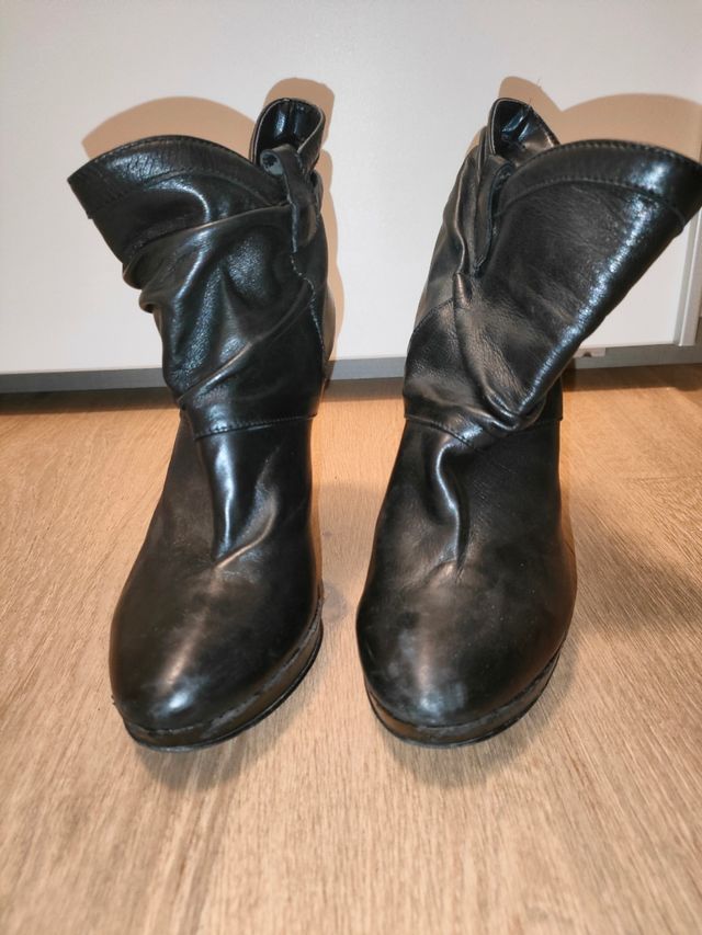 Stivaletti con tacco