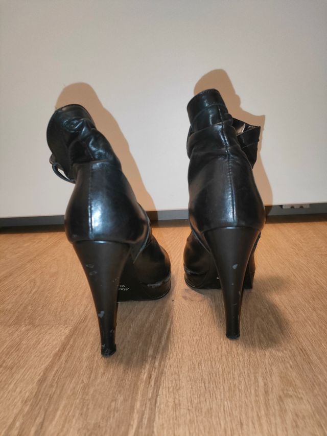 Stivaletti con tacco