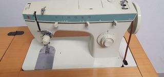 Máquina de coser Singer 258