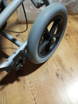 Silla ruedas rea invecare OFERTON nueva