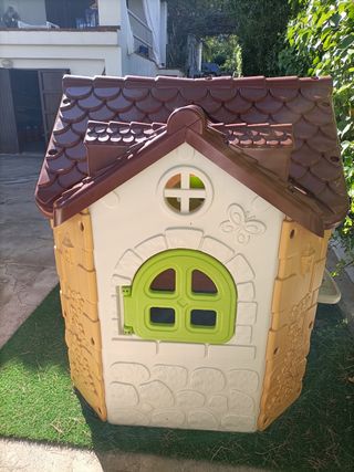Casita Feber niño muy nueva