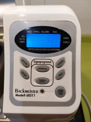 Panificadora UNOLD. Modelo 68511. Completa.