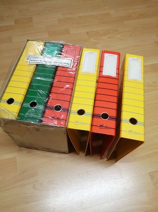 6 ARCHIV.TAMAÑO A4 FOLIO, 5 EUROS LOS 6