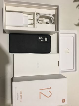 xiaomi 12  8g de ram 256 de almacenamiento