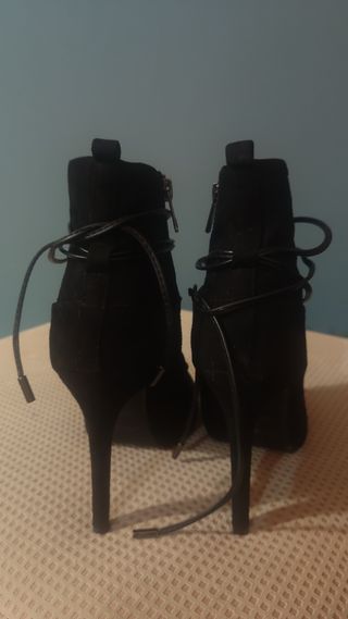 Botines de fiesta con cordones