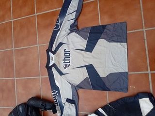Equipación traje moto.