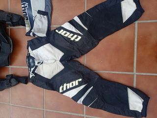 Equipación traje moto.