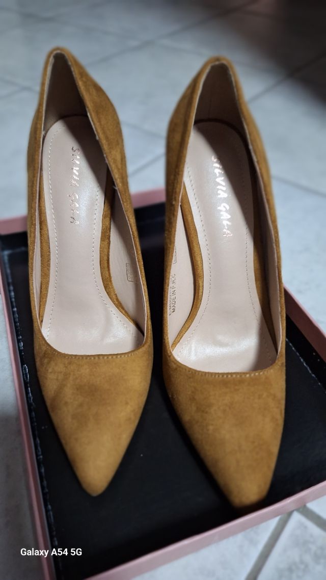 Décolleté camoscio