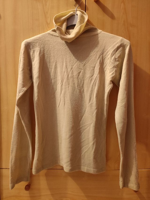 Jersei beix de coll llarg