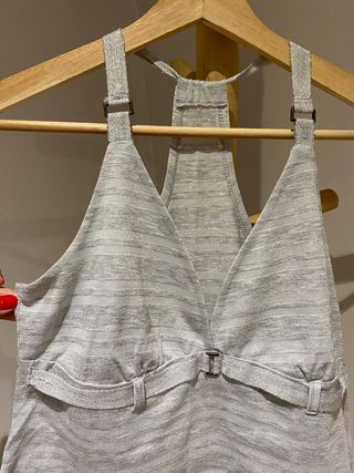 Camiseta tirantes gris brillante