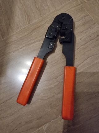 Pinza per Crimpare Cavi di rete RJ45 8P8C