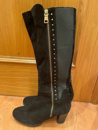 Botas negras altas de tacon 