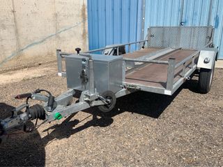 Alquiler carro moto