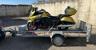 Alquiler carro moto