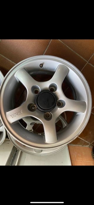 llantas OZ suzuki jimny de segunda mano por 200 EUR en Villar de Olalla