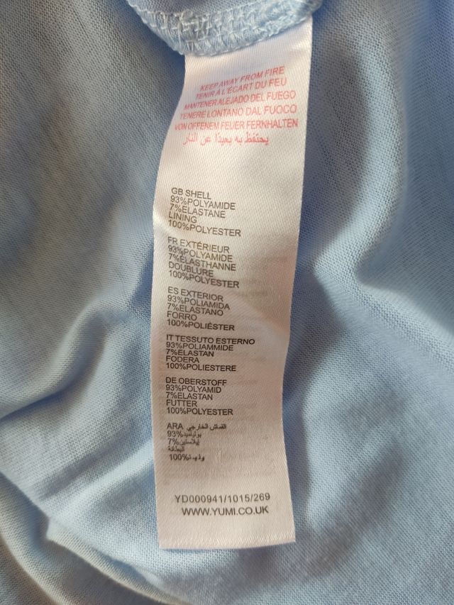Vestido blonda azul con vuelo
