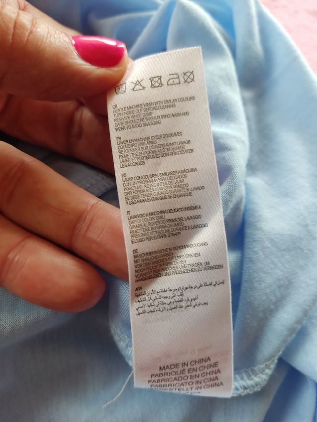 Vestido blonda azul con vuelo