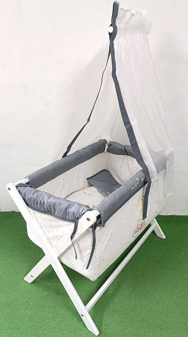 Minicuna completa, Naf Naf.