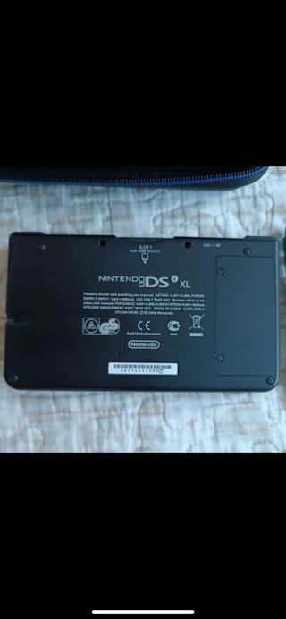 Nintendo DSi XL + Juegos + Funda, Cargador y lápiz
