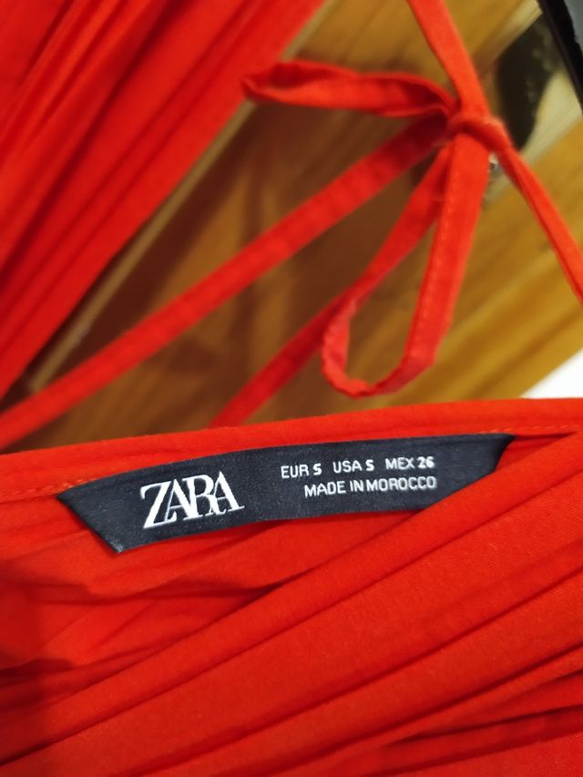 precioso vestido con espalda de pico 