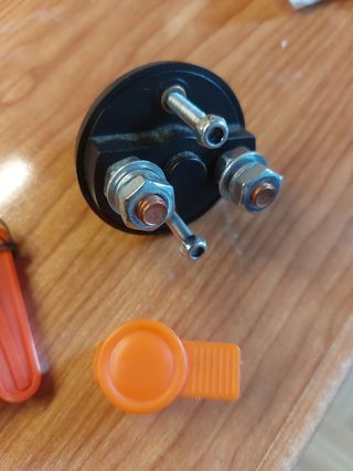 Interruptor aislador de batería 