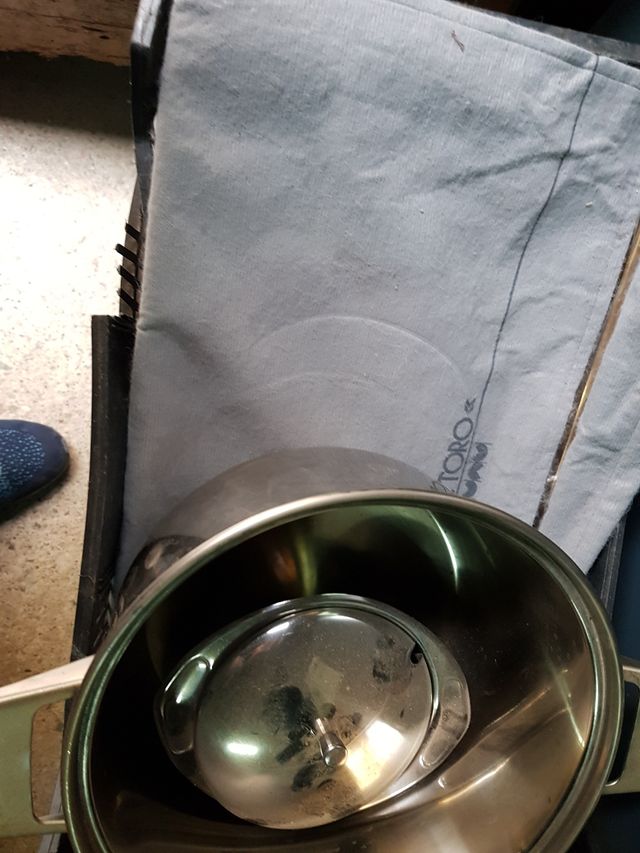 LOTTO DA CUCINA. VASSOI. PENTOLE...