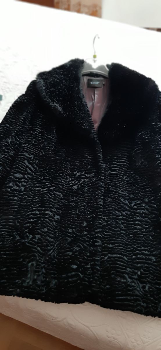 ABRIGO INVIERNO ASTRACAN