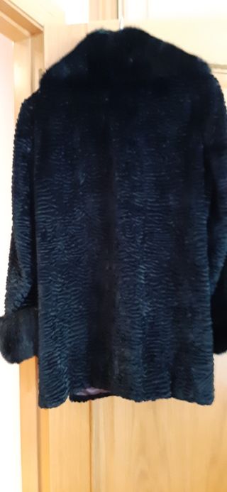 ABRIGO INVIERNO ASTRACAN