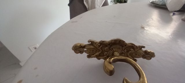 Aplique con candelabro y campana