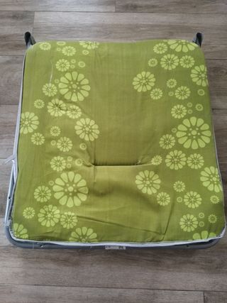 Tumbona metálica plegable