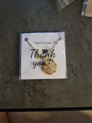 Collar san benito dorado