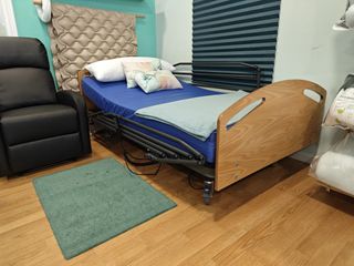 Cama articulada 105 con carro elevador