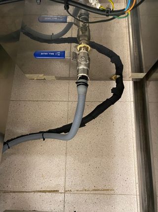 Mueble coctelería cubitera hielo cafetero