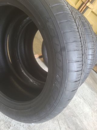 VENDO 2 NEUMÁTICOS EN PERFECTO  ESTADO