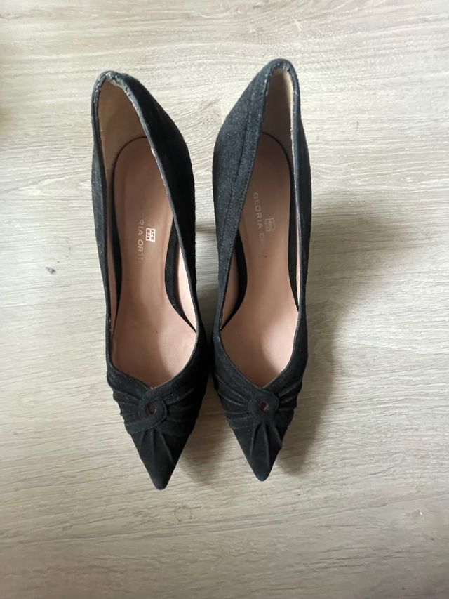 zapatos de piel negros