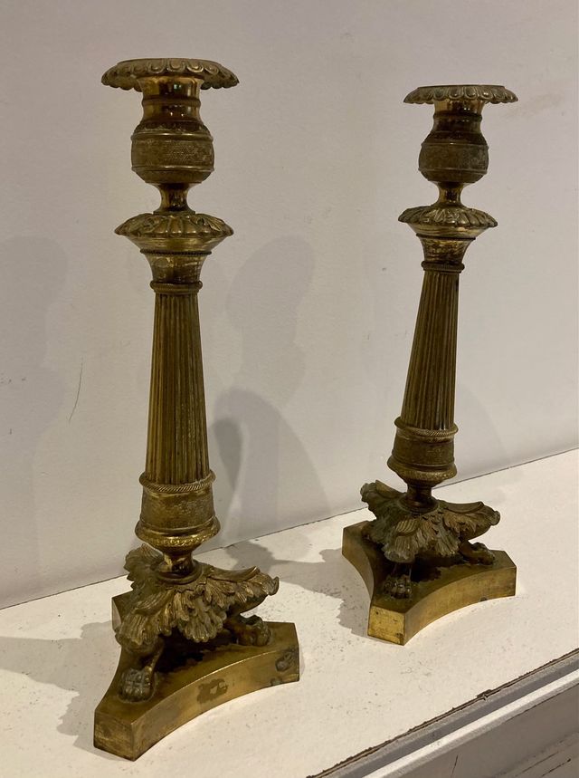 Pareja de Candeleros en Bronce dorado. Siglo XIX