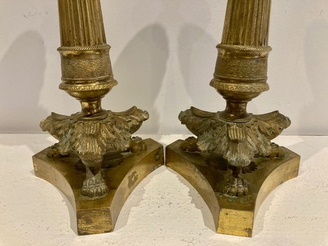 Pareja de Candeleros en Bronce dorado. Siglo XIX