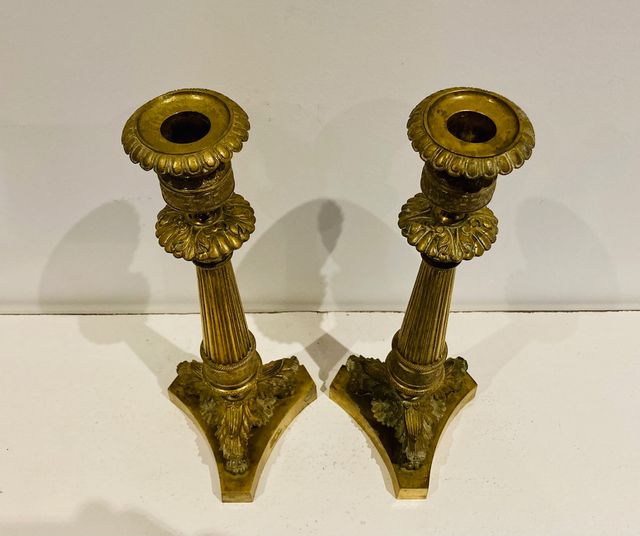 Pareja de Candeleros en Bronce dorado. Siglo XIX