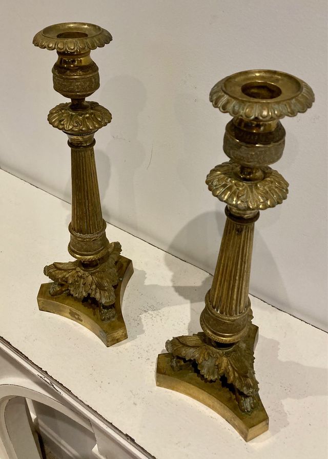 Pareja de Candeleros en Bronce dorado. Siglo XIX