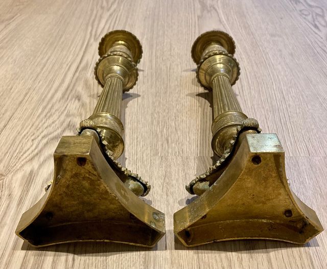 Pareja de Candeleros en Bronce dorado. Siglo XIX