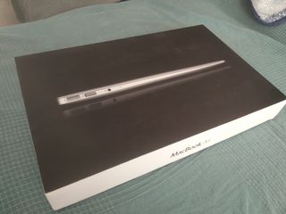 Caja Macbook Air 13.3"