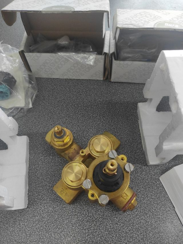 Mezclador empotrable bañera T500