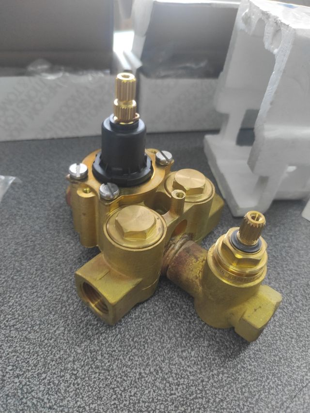 Mezclador empotrable bañera T500