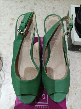 Zapatos de colores para eventos