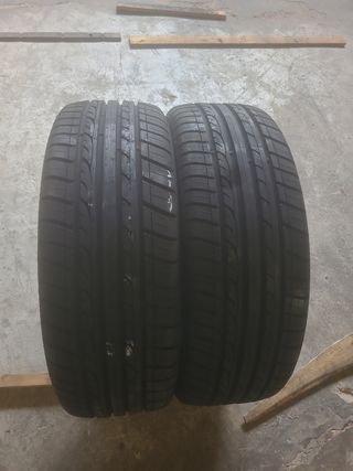 Vendo 2 neumáticos  en perfecto  estado 