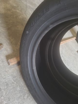 Vendo 2 neumáticos  en perfecto  estado 