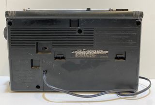 RADIOCASSETTE ANTIGUO SANYO:CD,CINTA,RADI FUNCIONA