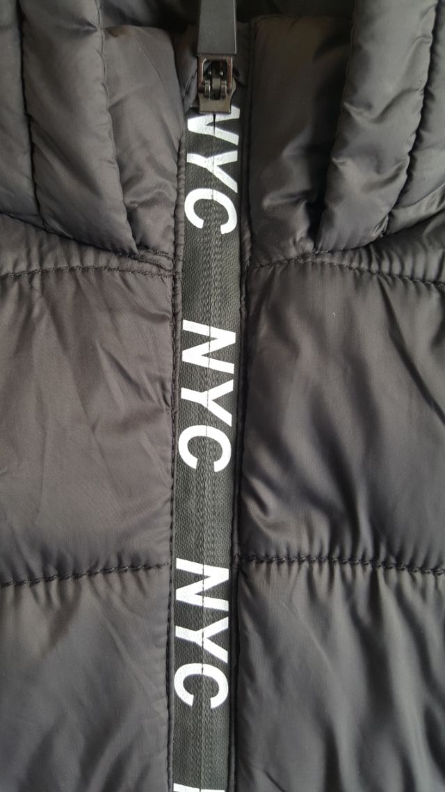 Chaquetón Zara Kids de plumas