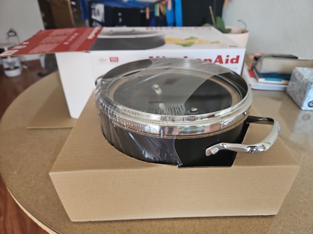 Olla profunda con tapa de cristal